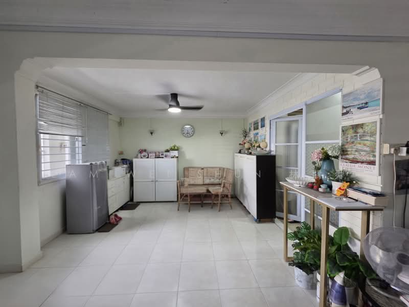 106 Simei Street 1, 106 Simei Street 1, 3 Bedrooms, 1,119 sqft, HDB Flat For Sale, by Lam Wei Shun 林渭舜, 500216313 - Living Room - PropertyGuru.com.sg