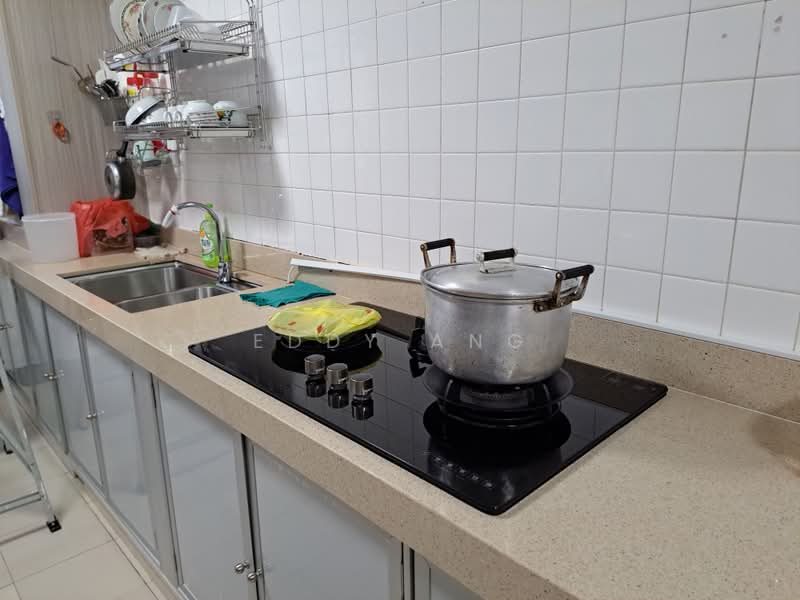 226 Pending Road, 226 Pending Road, Room Rental, 100 sqft, HDB Flat For Rent, by Eddy Ang, 500216326 - Kitchen - PropertyGuru.com.sg