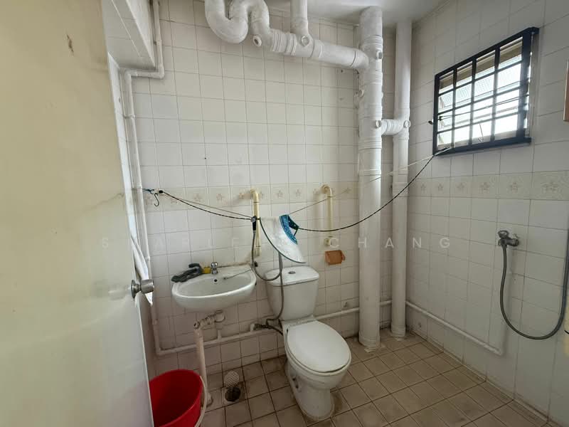 479 Sembawang Drive, 479 Sembawang Drive, 3 Bedrooms, 926 sqft, HDB Flat For Sale, by Sharlene Chang, 500216332 - Bathroom - PropertyGuru.com.sg