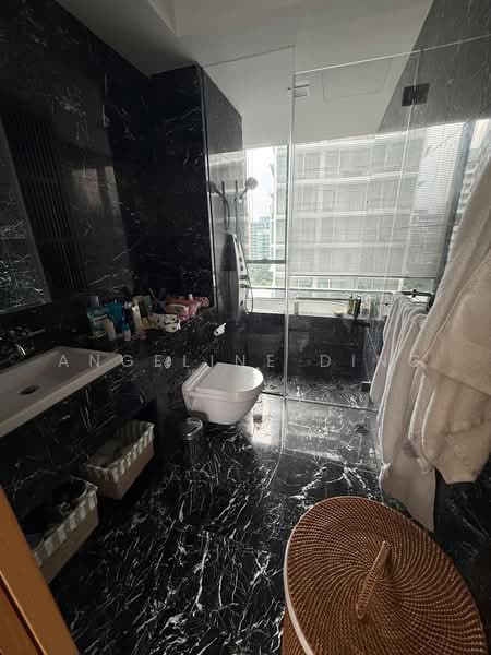 Helios Residences, 15 Cairnhill Circle, 2 Bedrooms, 1,313 sqft, Condominium For Rent, by Angeline Ding, 500216347 - Bathroom - PropertyGuru.com.sg
