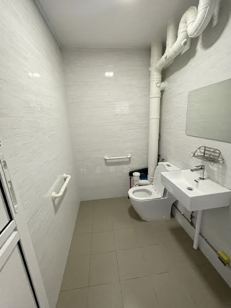 213 Bishan Street 23, 213 Bishan Street 23, Room Rental, 100 sqft, HDB Flat For Rent, by Richard Koh, 500216363 - Bathroom - PropertyGuru.com.sg