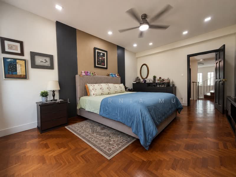 Westwood Park, Westwood Crescent, 6 Bedrooms, 2,600 sqft, Terraced House For Sale, by California Mui, 500216367 - Bedroom - PropertyGuru.com.sg