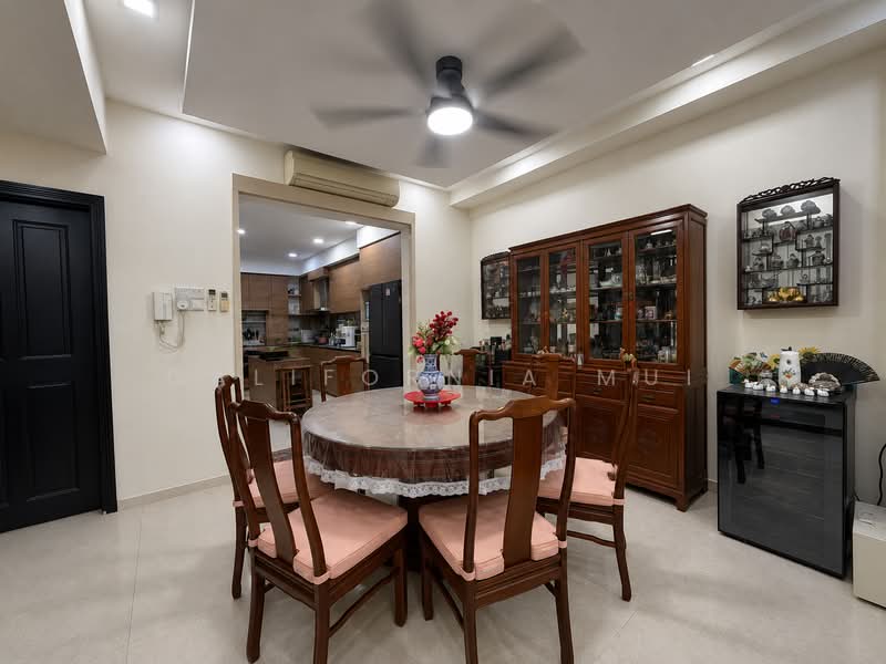 Westwood Park, Westwood Crescent, 6 Bedrooms, 2,600 sqft, Terraced House For Sale, by California Mui, 500216367 - Dining Room - PropertyGuru.com.sg