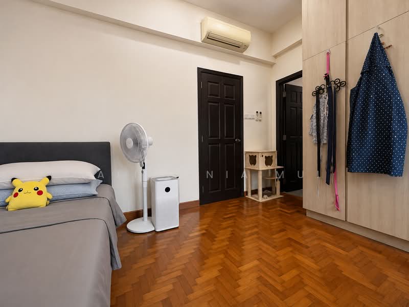 Westwood Park, Westwood Crescent, 6 Bedrooms, 2,600 sqft, Terraced House For Sale, by California Mui, 500216367 - Bedroom - PropertyGuru.com.sg
