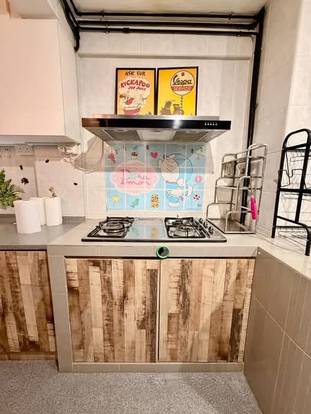 112 Lorong 1 Toa Payoh, 112 Lorong 1 Toa Payoh, 3 Bedrooms, 700 sqft, HDB Flat For Rent, by WT Hoe, 500216368 - Kitchen - PropertyGuru.com.sg