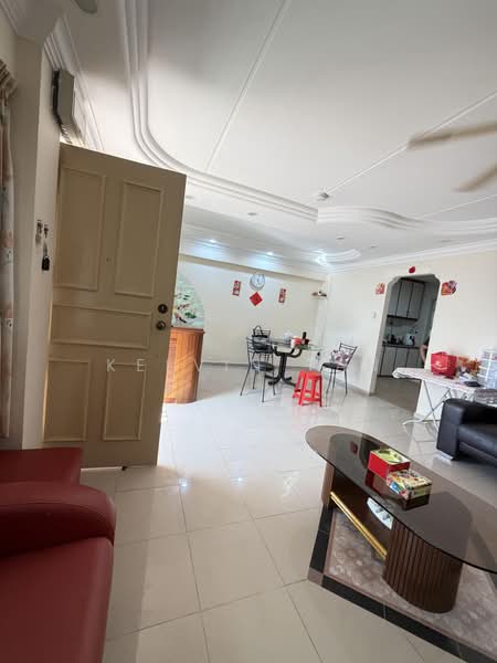 754 Woodlands Circle, 754 Woodlands Circle, 3 Bedrooms, 1,109 sqft, HDB Flat For Sale, by Kelvin Tan, 500216385 - Living Room - PropertyGuru.com.sg