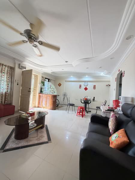 754 Woodlands Circle, 754 Woodlands Circle, 3 Bedrooms, 1,109 sqft, HDB Flat For Sale, by Kelvin Tan, 500216385 - Living Room - PropertyGuru.com.sg