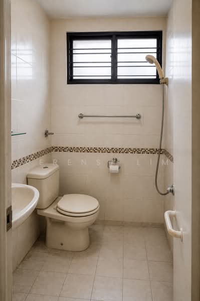 15 Saint George's Road, 15 Saint George's Road, 3 Bedrooms, 990 sqft, HDB Flat For Rent, by Kerensa Lim, 500216388 - Bathroom - PropertyGuru.com.sg