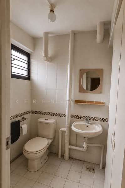 15 Saint George's Road, 15 Saint George's Road, 3 Bedrooms, 990 sqft, HDB Flat For Rent, by Kerensa Lim, 500216388 - Bathroom - PropertyGuru.com.sg