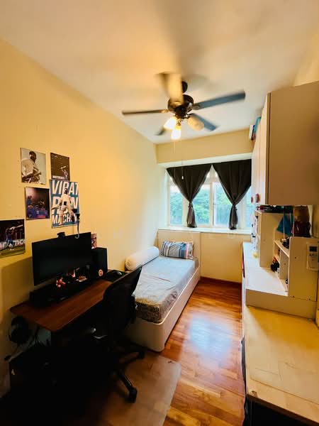 Costa Del Sol, 70 Bayshore Road, 3 Bedrooms, 1,313 sqft, Condominium For Sale, by James Yeo, 500216391 - Bedroom - PropertyGuru.com.sg