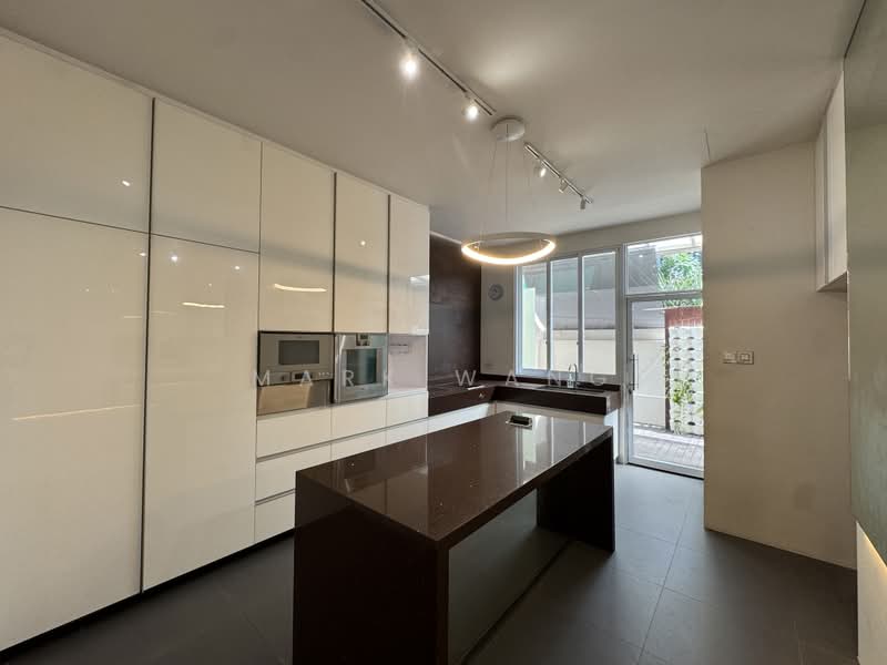 Burnfoot Terrace, , 5 Bedrooms, 5,000 sqft, Semi-Detached House For Sale, by Mark Wang, 500216393 - Kitchen - PropertyGuru.com.sg