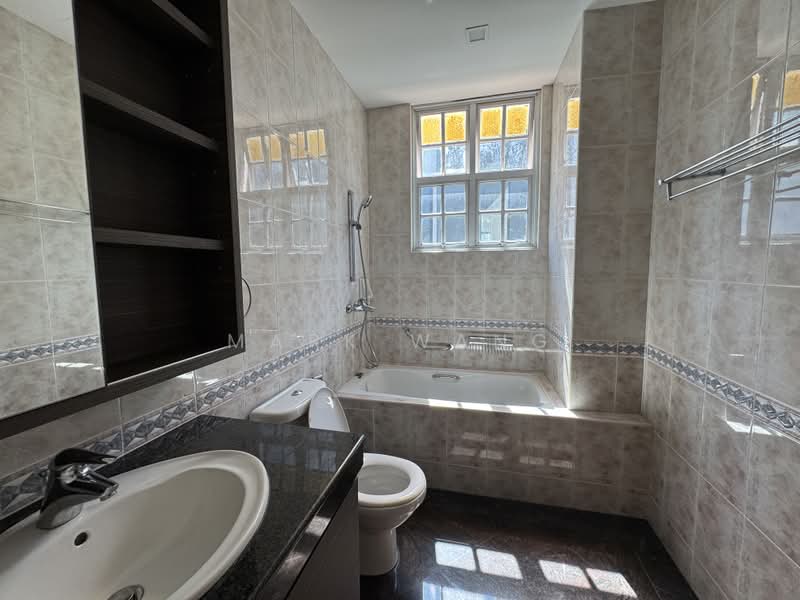 Burnfoot Terrace, , 5 Bedrooms, 5,000 sqft, Semi-Detached House For Sale, by Mark Wang, 500216393 - Bathroom - PropertyGuru.com.sg