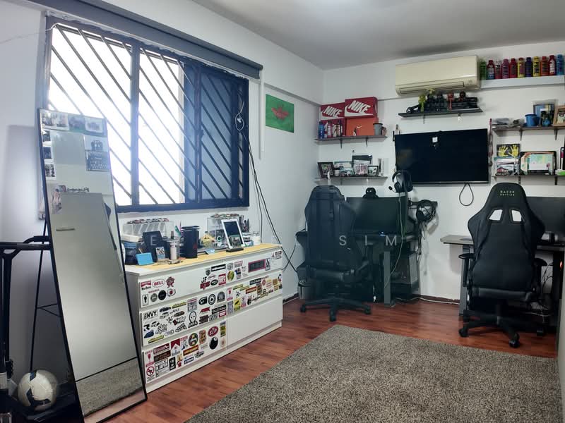 101 Bedok Reservoir Road, 101 Bedok Reservoir Road, 3 Bedrooms, 1,033 sqft, HDB Flat For Sale, by Ezekiel Sim, 500216406 - Common Bedroom 1 - PropertyGuru.com.sg