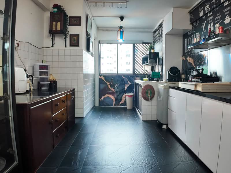 101 Bedok Reservoir Road, 101 Bedok Reservoir Road, 3 Bedrooms, 1,033 sqft, HDB Flat For Sale, by Ezekiel Sim, 500216406 - Kitchen - PropertyGuru.com.sg