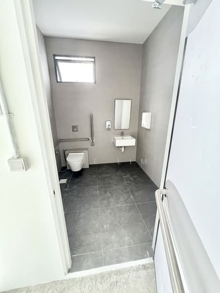 Space 18, 18 Lorong Ampas, 1,765 sqft, Light Industrial (B1) For Rent, by Eve Lim, 500216407 - Bathroom - CommercialGuru.com.sg