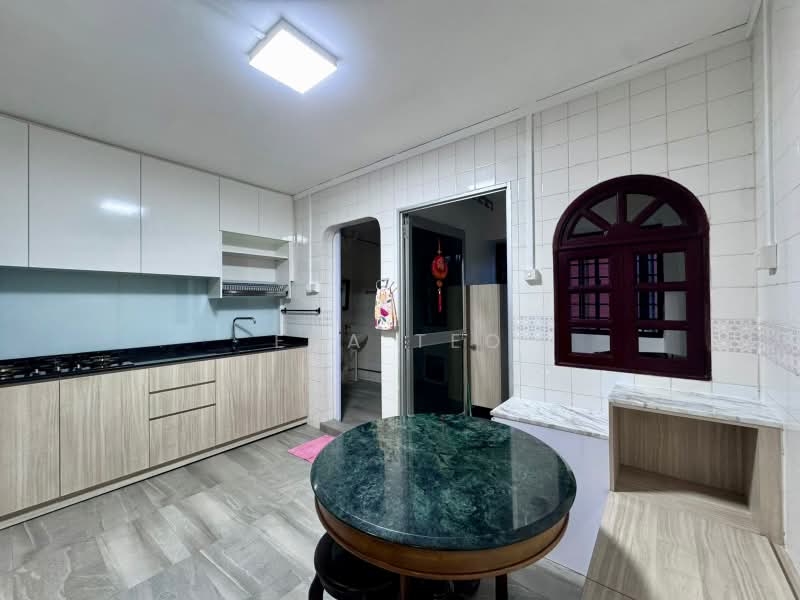 329 Tampines Street 32, 329 Tampines Street 32, 3 Bedrooms, 1,582 sqft, HDB Flat For Rent, by Ena Teo, 500216423 - Kitchen - PropertyGuru.com.sg