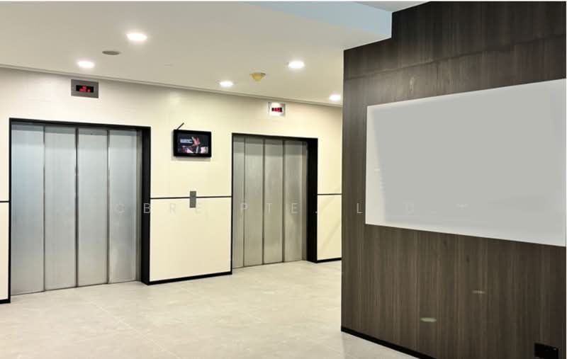 Woodlands Central, 33 Marsiling Industrial Estate Road 3, 2,648 sqft, Factory / Workshop (B2) For Rent, by CHUA SIQIN, 500216429 - Lobby - CommercialGuru.com.sg