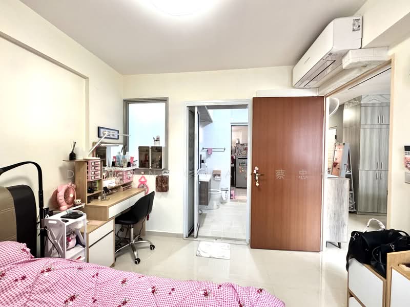 987B Buangkok Green, 987B Buangkok Green, 1 Bedroom, 506 sqft, HDB Flat For Sale, by Davon Chai 蔡忠伦, 500216433 - Bedroom - PropertyGuru.com.sg