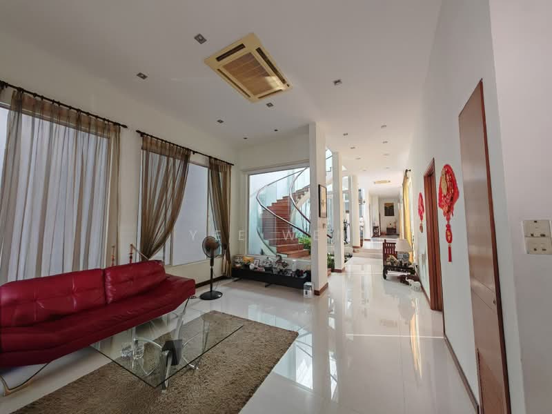 RESORT-STYLE SEMI-DETACHED HOME IN THE HEART OF SERANGOON GARDEN ESTATE, Crowhurst Drive, 6 Bedrooms, 6,200 sqft, Semi-Detached House For Sale, by Yee Wen, 500216434 - Living Room - PropertyGuru.com.sg
