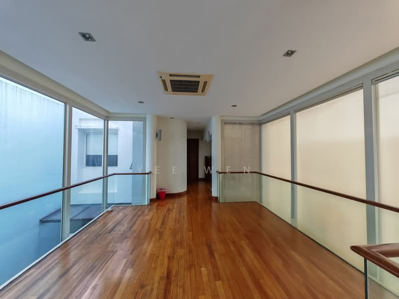RESORT-STYLE SEMI-DETACHED HOME IN THE HEART OF SERANGOON GARDEN ESTATE, Crowhurst Drive, 6 Bedrooms, 6,200 sqft, Semi-Detached House For Sale, by Yee Wen, 500216434 - Corridor - PropertyGuru.com.sg