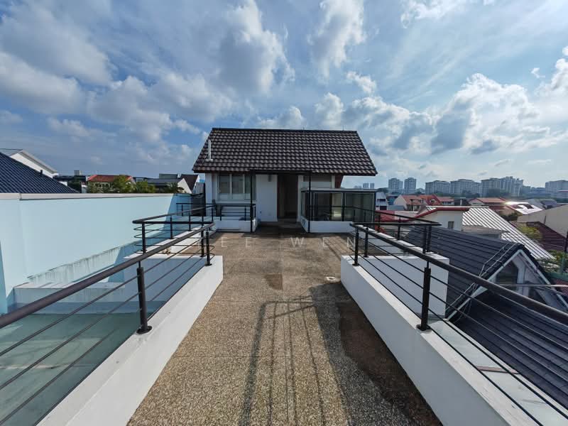 RESORT-STYLE SEMI-DETACHED HOME IN THE HEART OF SERANGOON GARDEN ESTATE, Crowhurst Drive, 6 Bedrooms, 6,200 sqft, Semi-Detached House For Sale, by Yee Wen, 500216434 - Exterior - PropertyGuru.com.sg
