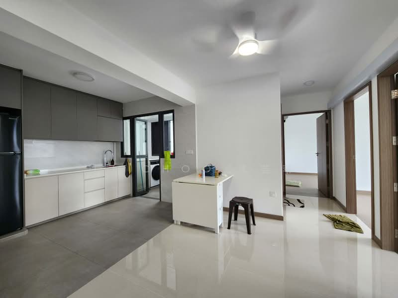 579 Hougang Avenue 4, 579 Hougang Avenue 4, 3 Bedrooms, 1,600 sqft, HDB Flat For Sale, by TJ Choo 朱芸苇, 500216437 - Kitchen - PropertyGuru.com.sg