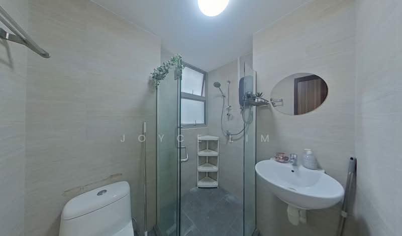 Ava Towers, 10 Ava Road, Room Rental, 100 sqft, Apartment For Rent, by Joyce Lim, 500216441 - Bathroom - PropertyGuru.com.sg