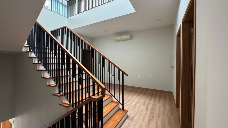 Double frontage, freehold near Cat high, MRT, park plenty. 5 big ensuites, Clover, Binchang, Marymount, Berjaya, Binchang, Pemimpin, 5 Bedrooms, 4,400 sqft, Terraced House For Sale, by Faith Teo, 500216442 - Interior - PropertyGuru.com.sg