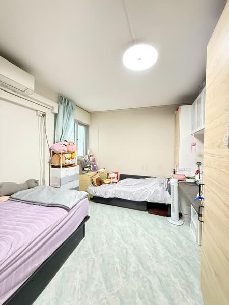 343 Ang Mo Kio Avenue 3, 343 Ang Mo Kio Avenue 3, 3 Bedrooms, 1,055 sqft, HDB Flat For Sale, by Harry Ng, 500216444 - Bedroom - PropertyGuru.com.sg