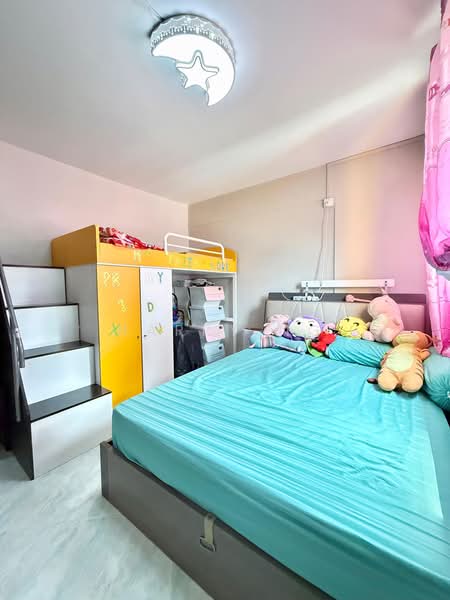 343 Ang Mo Kio Avenue 3, 343 Ang Mo Kio Avenue 3, 3 Bedrooms, 1,055 sqft, HDB Flat For Sale, by Harry Ng, 500216444 - Bedroom - PropertyGuru.com.sg