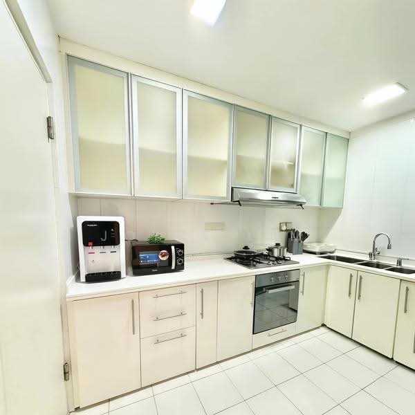 Watermark Robertson Quay, 3 Rodyk Street, Orchard / River Valley, Room Rental, 80 sqft, Apartment For Rent, by Joyce Lim, 500216446 - Kitchen - PropertyGuru.com.sg