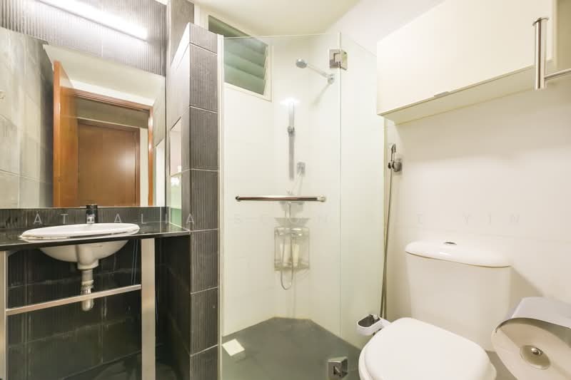 Park Green, 2 Rivervale Link, 3 Bedrooms, 1,367 sqft, Condominium For Sale, by Athalia Soon Sze Yin, 500216451 - Bathroom - PropertyGuru.com.sg