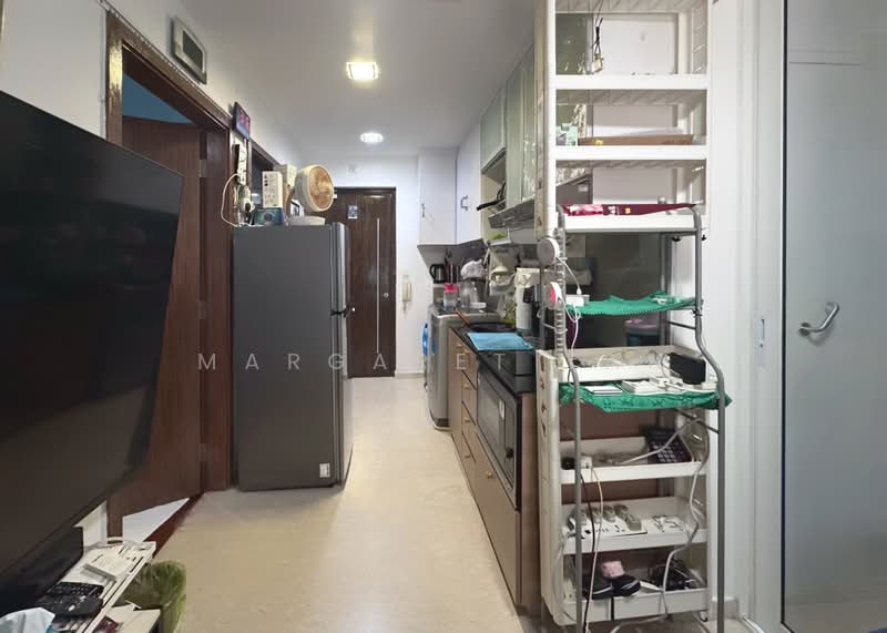 Le Regal, 340 Geylang Road, 1 Bedroom, 420 sqft, Apartment For Sale, by Margaret Tan, 500216483 - Kitchen - PropertyGuru.com.sg