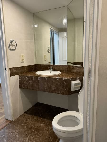 Mandarin Gardens, 7 Siglap Road, 3 Bedrooms, 1,572 sqft, Condominium For Rent, by Monika Sharma, 500216488 - Bathroom - PropertyGuru.com.sg