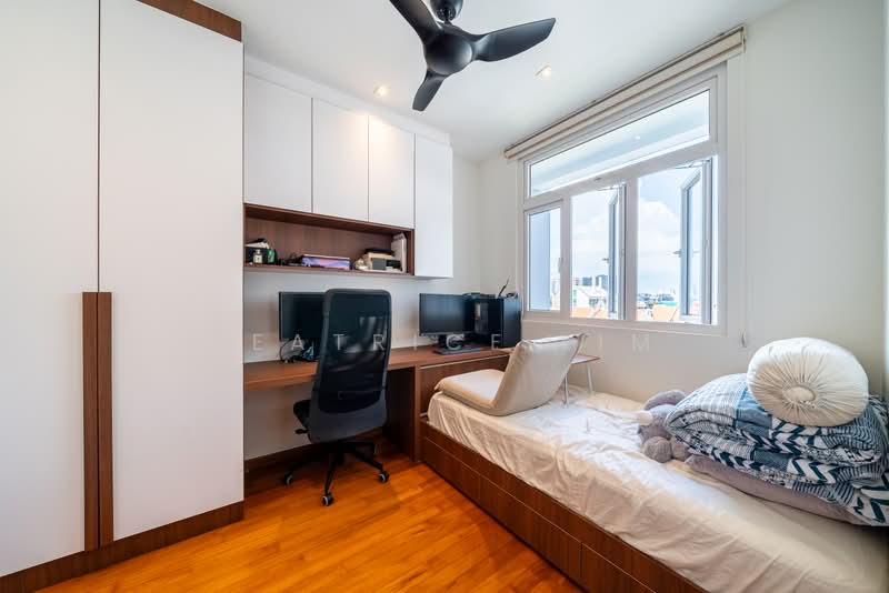 Onan Suites, 215 Onan Road, 3 Bedrooms, 1,389 sqft, Condominium For Sale, by Beatrice Lim, 500216492 - Bedroom - PropertyGuru.com.sg