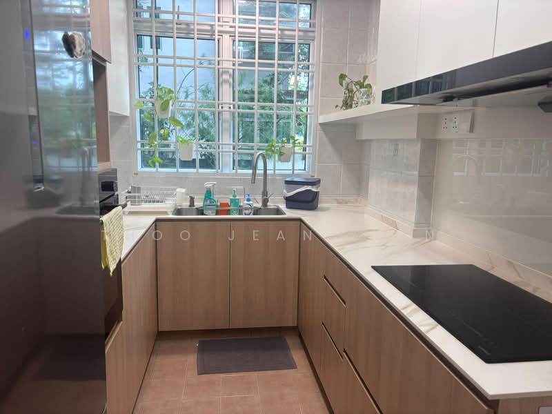 Grand Chateau, 2 Jalan Rajawali, 3 Bedrooms, 1,119 sqft, Condominium For Rent, by Thoo Jean Yean, 500216507 - Kitchen - PropertyGuru.com.sg