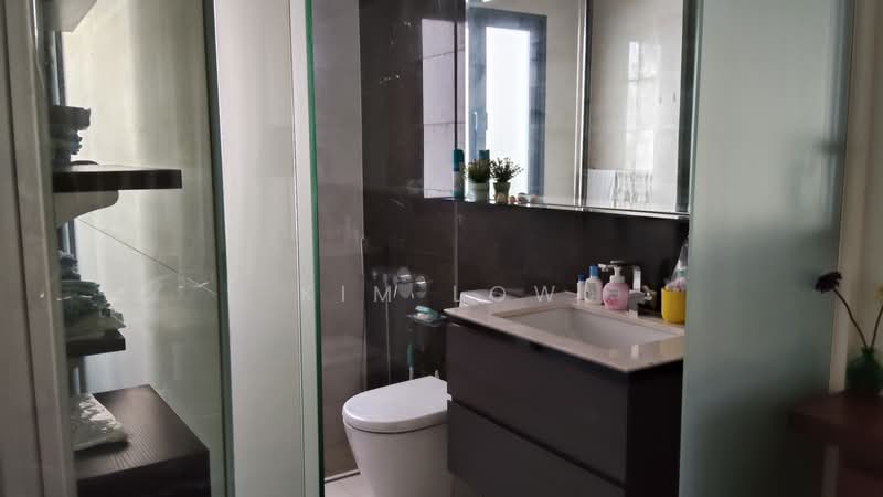 Waterfront Isle, 732 Bedok Reservoir Road, 2 Bedrooms, 915 sqft, Condominium For Rent, by Kim Low, 500216517 - Bathroom - PropertyGuru.com.sg