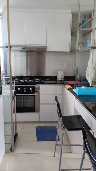 Waterfront Isle, 732 Bedok Reservoir Road, Bedok / Upper East Coast, 2 Bedrooms, 915 sqft, Condominium For Rent, by Kim Low, 500216517 - Kitchen - PropertyGuru.com.sg