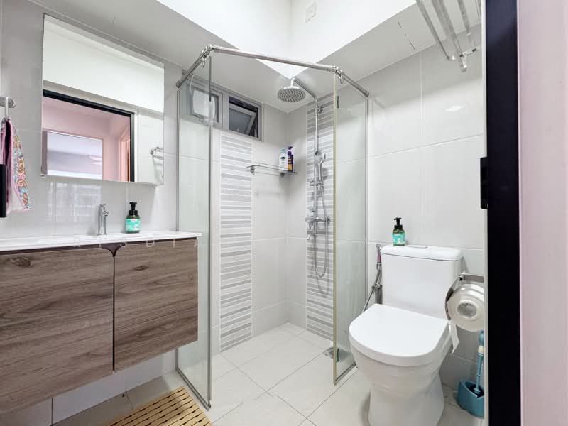 518C Tampines Central 7, 518C Tampines Central 7, 3 Bedrooms, 1,152 sqft, HDB Flat For Sale, by Risdian Isbintara, 500216519 - Bathroom - PropertyGuru.com.sg