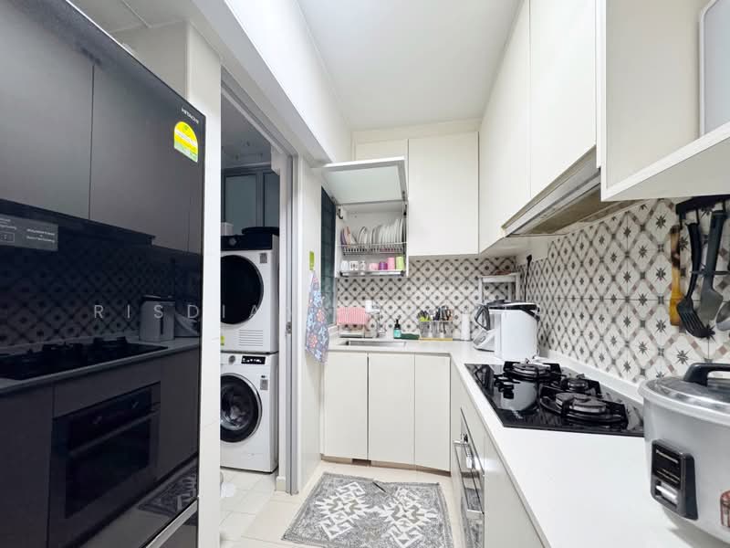 518C Tampines Central 7, 518C Tampines Central 7, 3 Bedrooms, 1,152 sqft, HDB Flat For Sale, by Risdian Isbintara, 500216519 - Kitchen - PropertyGuru.com.sg