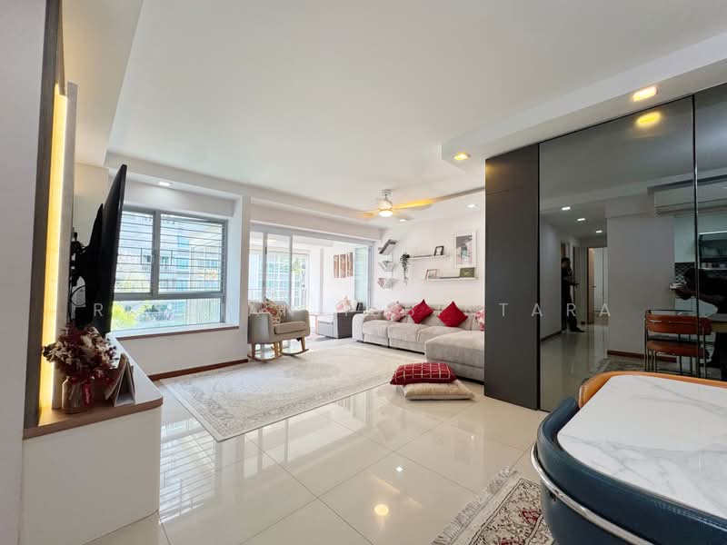 518C Tampines Central 7, 518C Tampines Central 7, 3 Bedrooms, 1,152 sqft, HDB Flat For Sale, by Risdian Isbintara, 500216519 - Living Room - PropertyGuru.com.sg