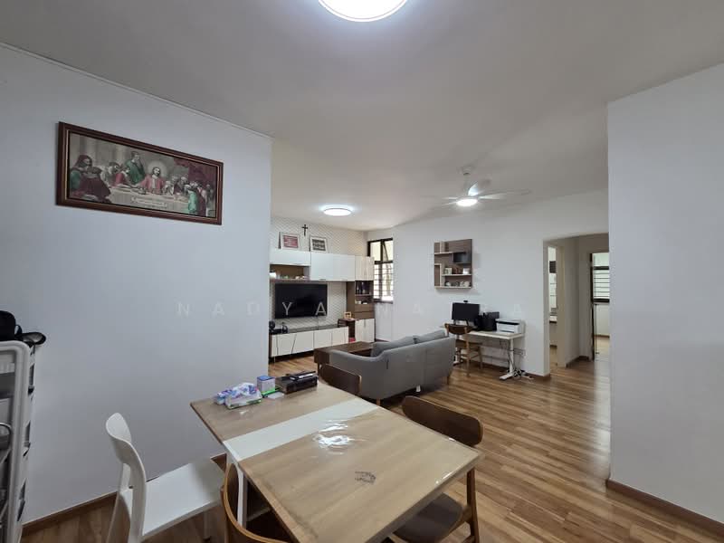 470 Segar Road, 470 Segar Road, 3 Bedrooms, 969 sqft, HDB Flat For Sale, by Nadya Natra, 500216526 - Living Room - PropertyGuru.com.sg