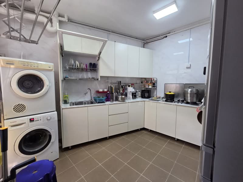 470 Segar Road, 470 Segar Road, 3 Bedrooms, 969 sqft, HDB Flat For Sale, by Nadya Natra, 500216526 - Kitchen - PropertyGuru.com.sg