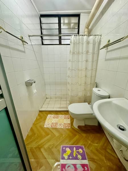 289G Bukit Batok Street 25, 289G Bukit Batok Street 25, 3 Bedrooms, 1,098 sqft, HDB Flat For Sale, by Kavin Kuah, 500216527 - Bathroom - PropertyGuru.com.sg