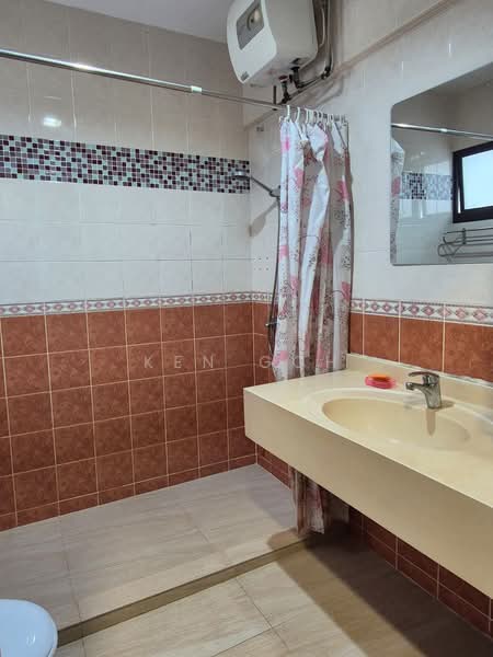 309D Anchorvale Road, 309D Anchorvale Road, 3 Bedrooms, 1,195 sqft, HDB Flat For Rent, by Ken Goh, 500216531 - Bathroom - PropertyGuru.com.sg