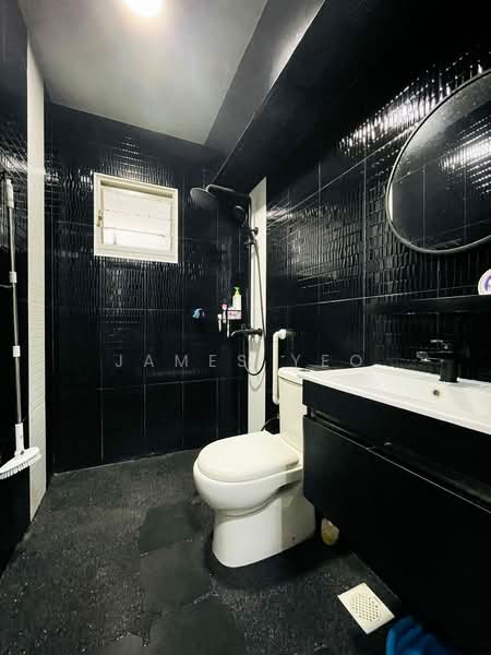 636B Punggol Drive, 636B Punggol Drive, 3 Bedrooms, 990 sqft, HDB Flat For Sale, by James Yeo, 500216532 - Bathroom - PropertyGuru.com.sg