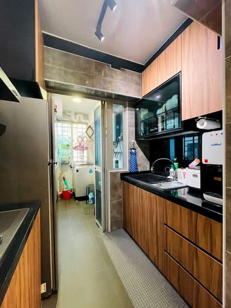 636B Punggol Drive, 636B Punggol Drive, 3 Bedrooms, 990 sqft, HDB Flat For Sale, by James Yeo, 500216532 - Kitchen - PropertyGuru.com.sg