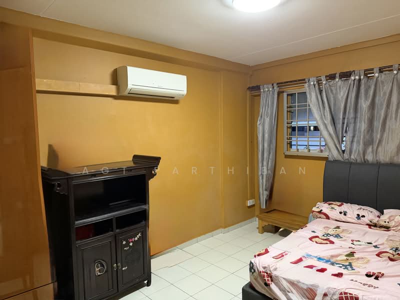 303 Yishun Central, 303 Yishun Central, 2 Bedrooms, 786 sqft, HDB Flat For Sale, by Agt Parthiban, 500216533 - Bedroom - PropertyGuru.com.sg