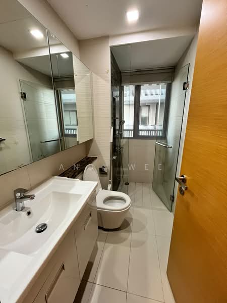 The Scala @ Lorong Chuan, 138 Serangoon Avenue 3, 2 Bedrooms, 904 sqft, Condominium For Rent, by Andy Wee, 500216536 - Bathroom - PropertyGuru.com.sg