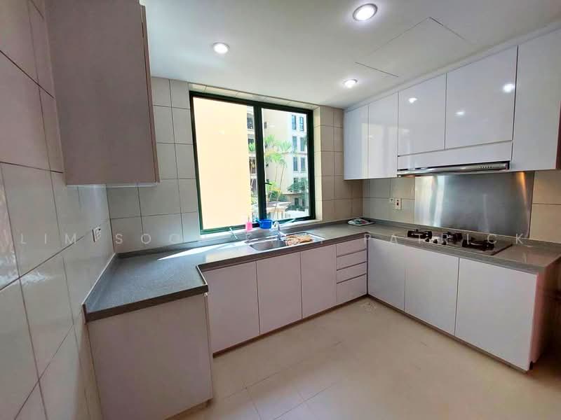 Pebble Bay, 130 Tanjong Rhu Road, 2 Bedrooms, 1,302 sqft, Condominium For Rent, by Lim Soon Kiat Patrick, 500216544 - Kitchen - PropertyGuru.com.sg